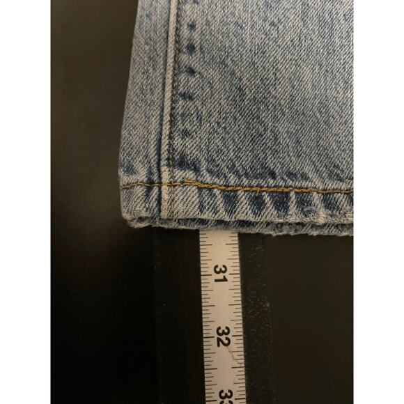 Levis Mens Jeans 30x32 Medium Wash Distressed Button Fly High Rise Straight Leg - Picture 8 of 9